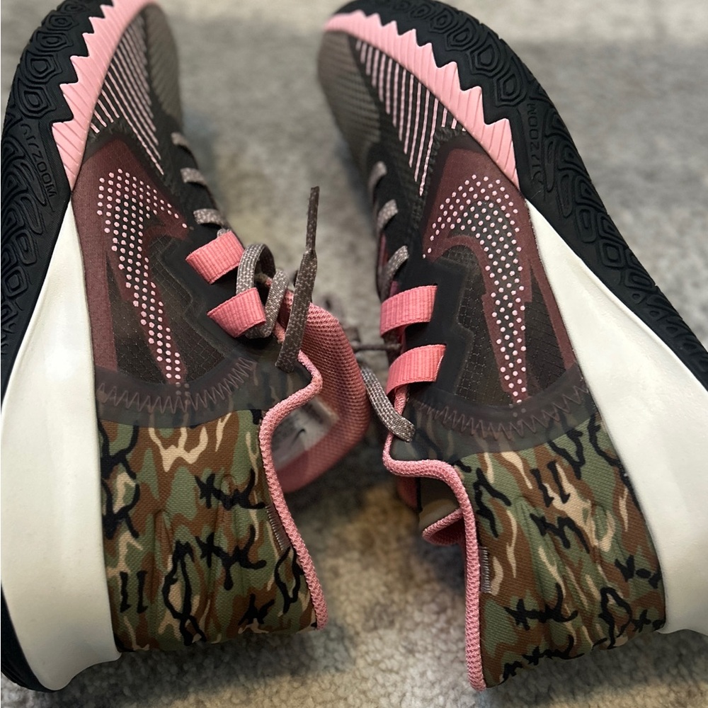Nike Kyrie Flytrap 5 'Moon Fossil Pink Gaze Camo'